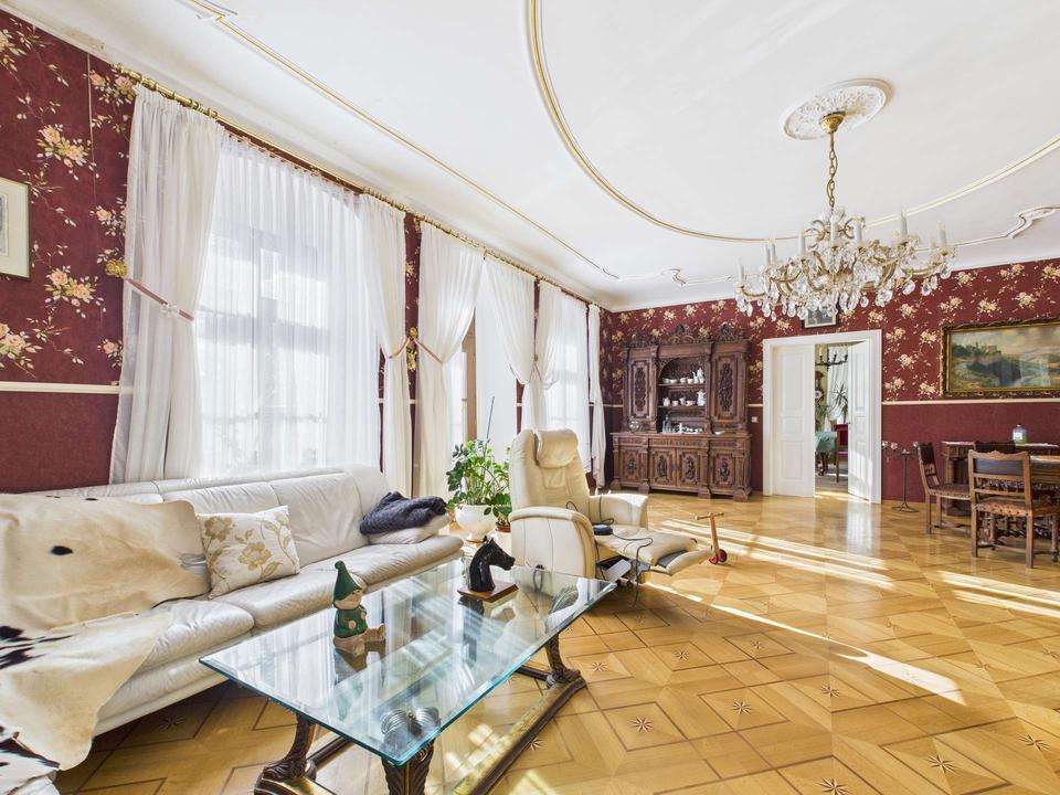 Thumbnail-Herrschaftliche 3-Zimmer-Wohnung im historischen Rittergut mit Balkon in Lengenfeld