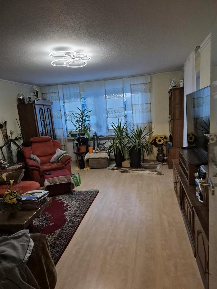 Thumbnail-Wohnung EG 3 Zimmer 81 qm, rollstuhlgerecht, mit Schwimmbad