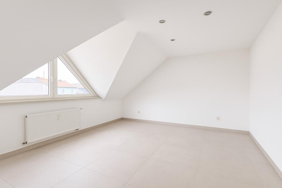 Thumbnail-Frisch sanierte 2-Zi.-Whg. (65m2) mit Keller und Stellplatzoption