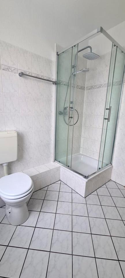 Thumbnail-Große 4 Zimmer Wohnung mit 2 Bädern