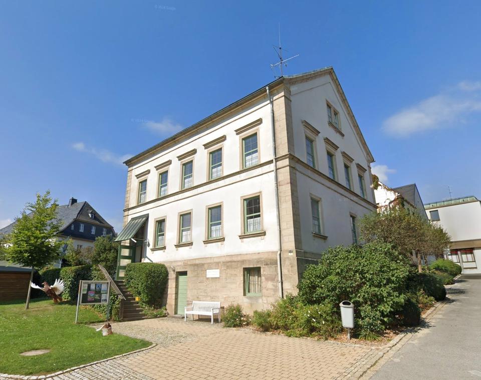 Thumbnail-Helle 4-Zimmer-Dachgeschosswohnung im Herzen von Bad Steben