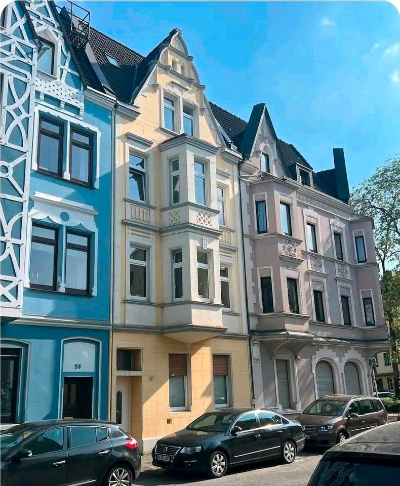 Thumbnail-MFH mit Altbaucharme, Erkern & 5 Einheiten