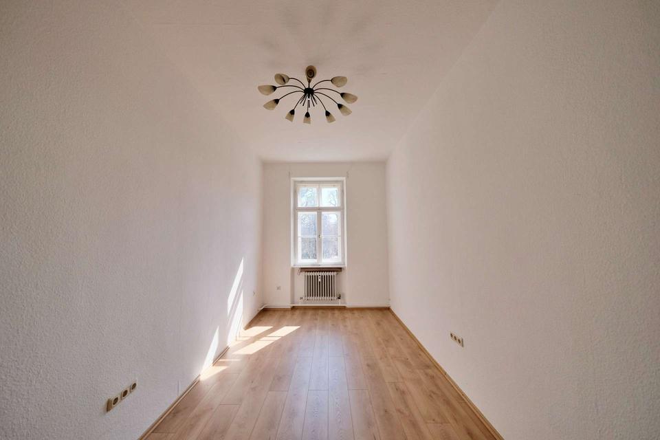 Thumbnail-Urban wohnen am Bahnhof – helle Altbauwohnung mit Charme