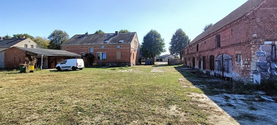Thumbnail-Ein Mehrfamilienhaus in 16835 Dierberg
