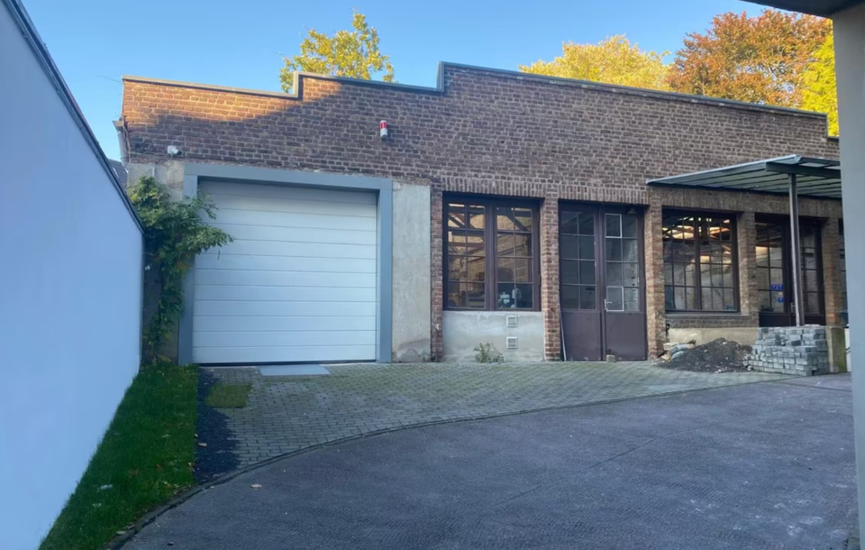 Thumbnail-Flexible Gewerbefläche (ca. 400 m²) in ehemaliger Schreinerei