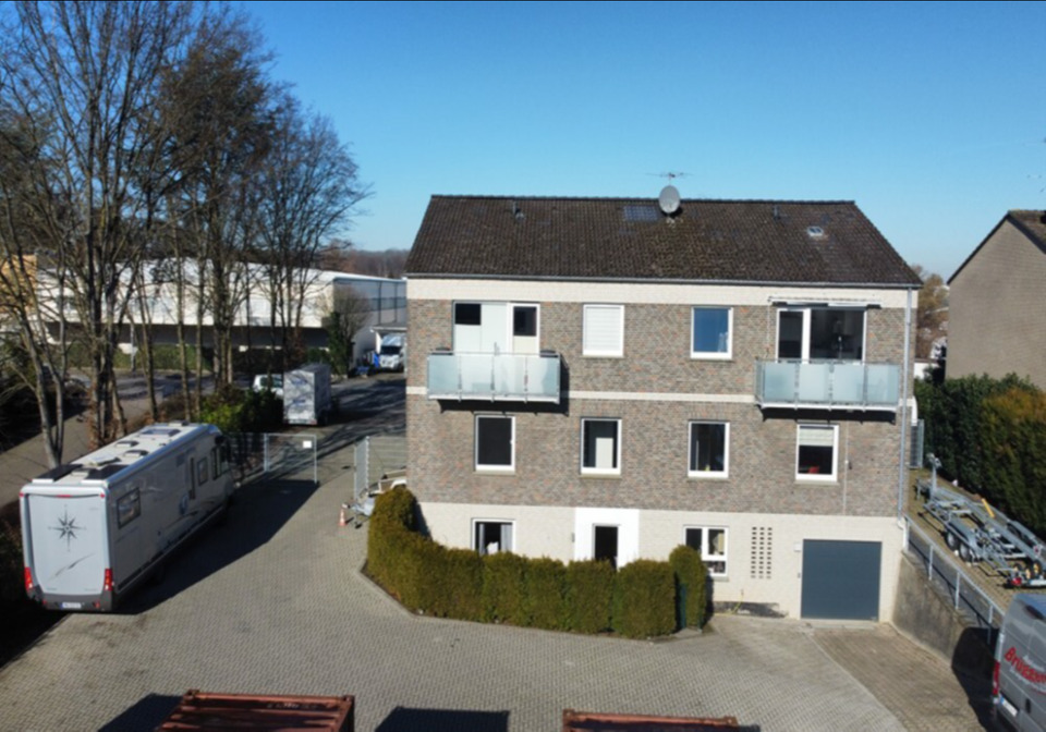 Thumbnail-Mehrfamilienhaus mit Büroeinheit in MG-Wickrath zu verkaufen