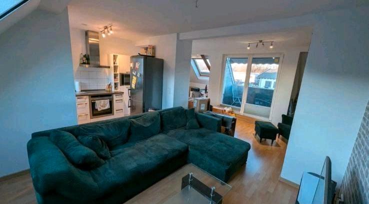 Thumbnail-Moderne Wohnung im Dachgeschoss mit zusätzlichen Zimmern