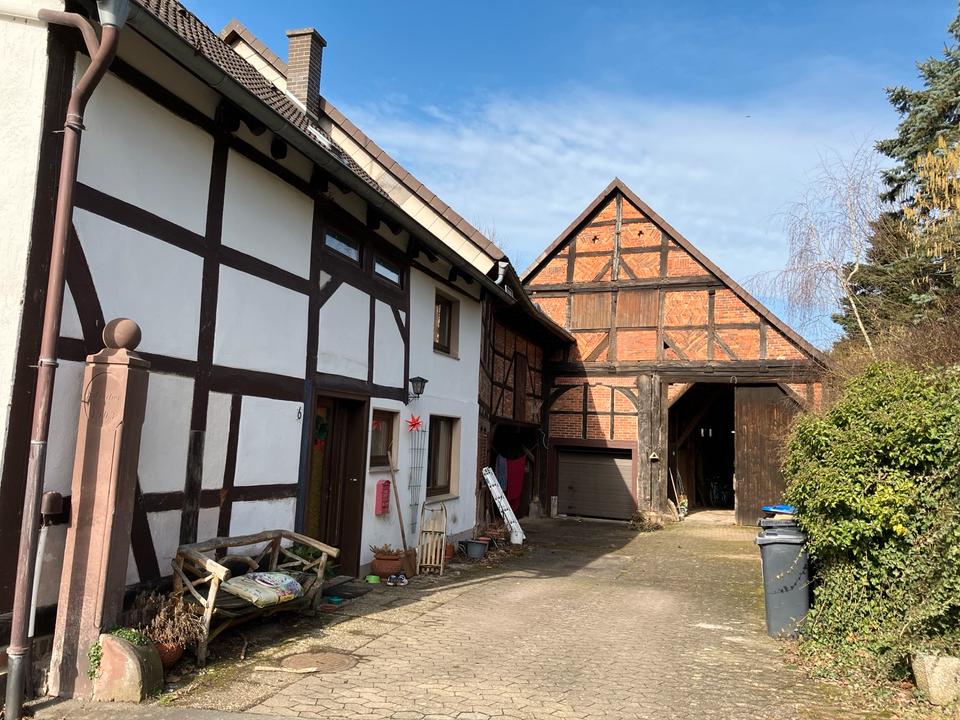 Thumbnail-Idyllisch gelegenes Haus mit großer Scheune, Hof und Garten