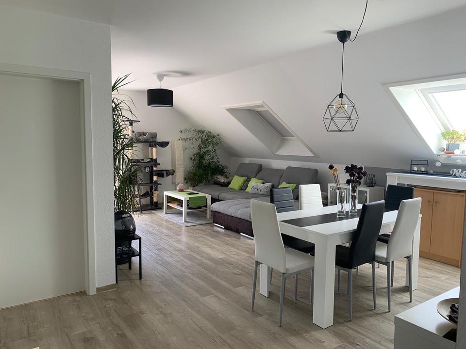 Thumbnail-Schöne helle 3,5-Zi Whg in Sig mit PV Anlage zu verkaufen