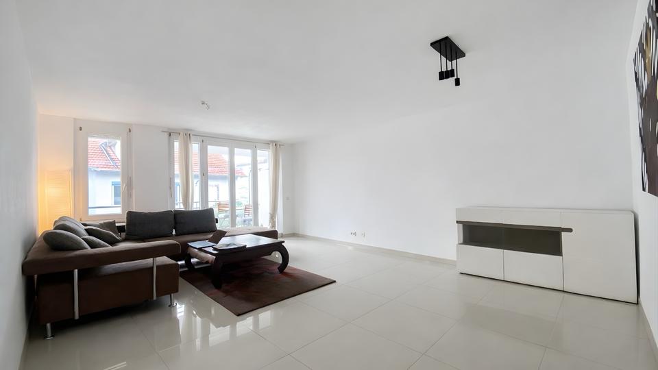 Thumbnail-3-Zimmer Wohnung (86 m²) mit Balkon + TG – teilmöbliert