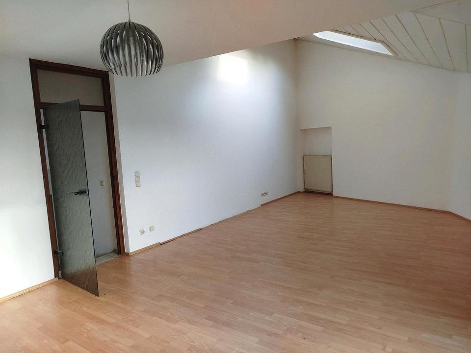 Thumbnail-3 ZKB Wohnung zu vermieten, Balkon, Keller, Badewanne