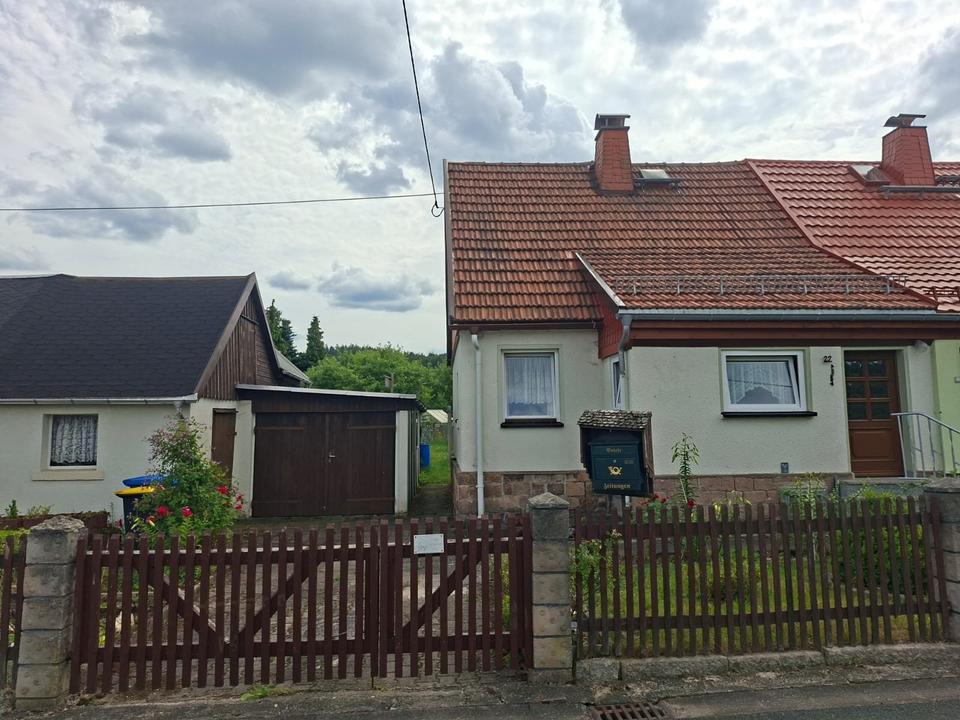 Thumbnail-Wir verkaufen Opa sein klein Häuschen (Doppelhaushälfte).