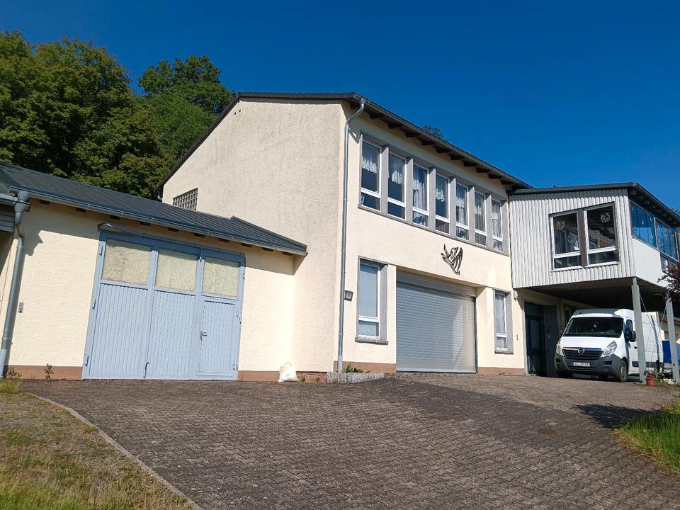 Thumbnail-Alte Schule, Garagen, Lagerfläche, Werkstatt, Billiardtisch