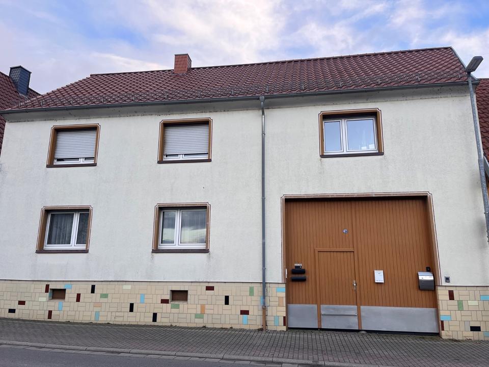 Thumbnail-Mehrfamilienhaus mit Garage, Innenhof, Scheune und Garten