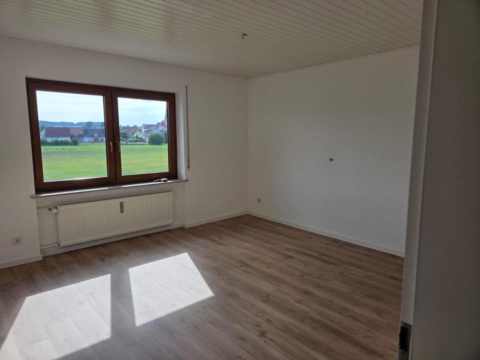 Thumbnail-3-Zimmerwohnung mit Terrasse und Stellplatz