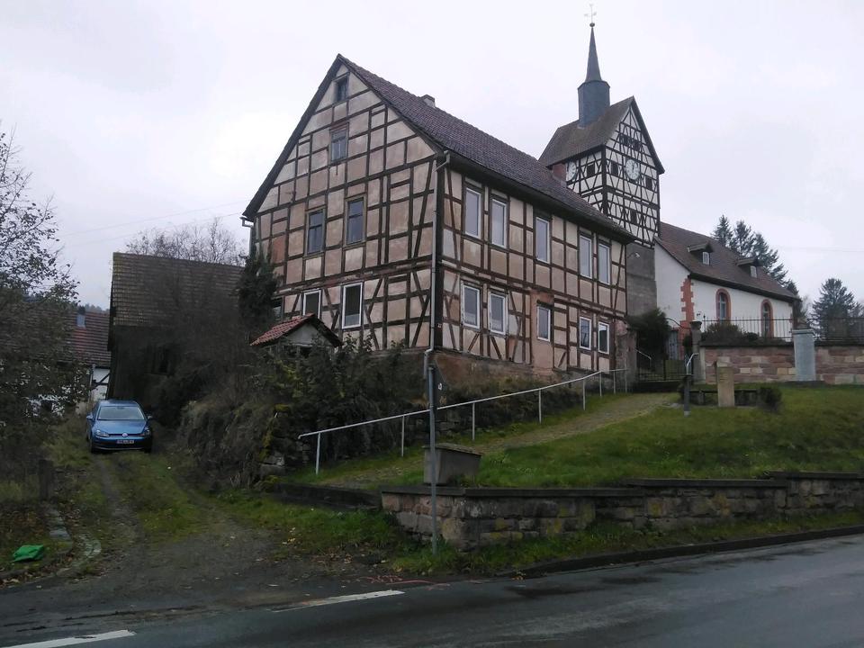 Thumbnail-Fachwerkhaus, Pfarrhaus, freistehend, ca 200 m2,Individuell, Miet