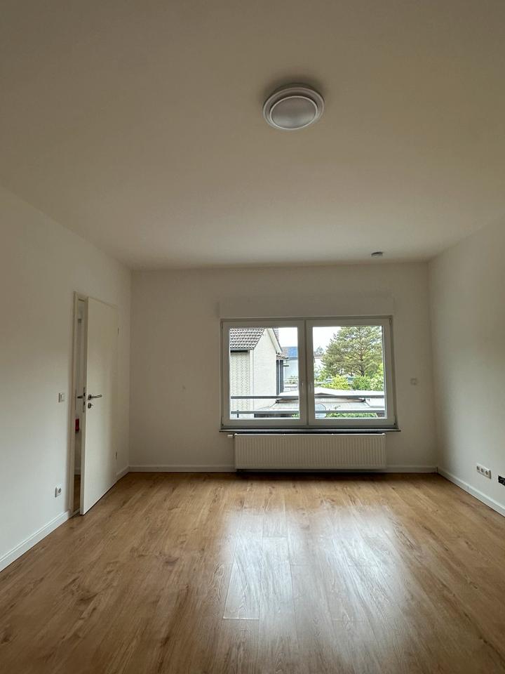 Thumbnail-Große Wohnung zu vermieten in Heidkamp Bergisch Gladbach