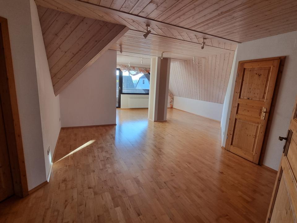 Thumbnail-Schöne 3-Zimmerwohnung DG