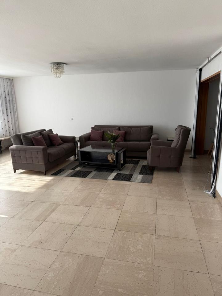 Thumbnail-Großzügige 4-Zi-Whg mit 2 Balkonen