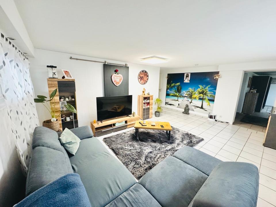 Thumbnail-2,5 Zimmer Wohnung mit Einbauküche.