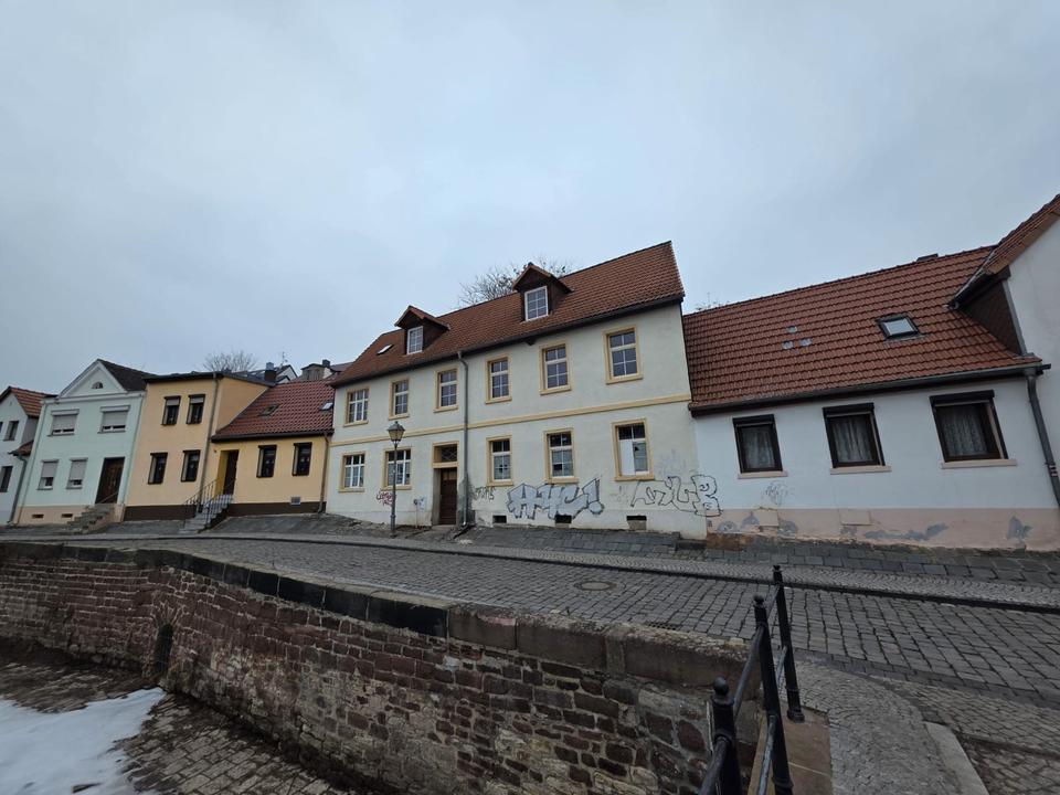 Thumbnail-Mehrfamilienhaus5 Wohnungen zu verkaufen-Klippe 3 Eisleben 65600