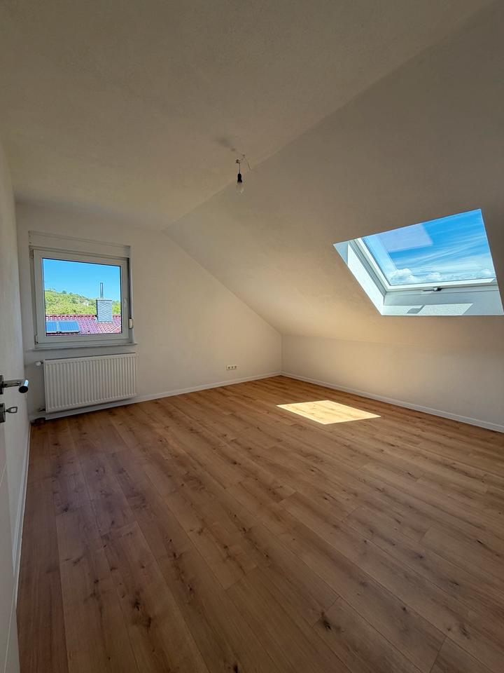 Thumbnail-Sanierte Dachwohnung mit tollem Ausblick