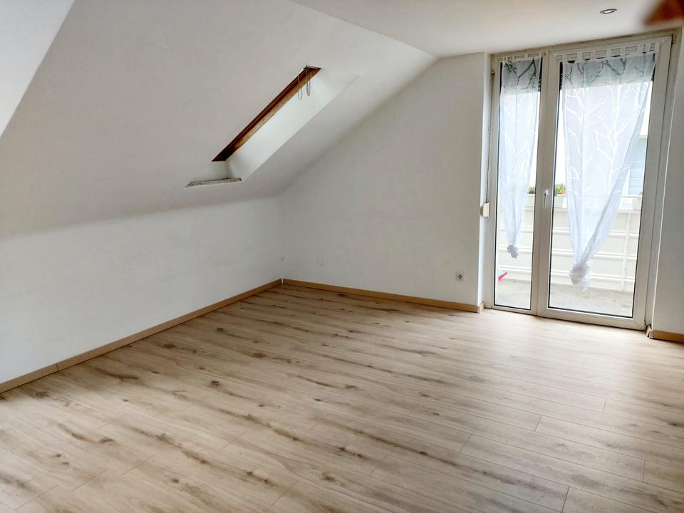 Thumbnail-80qm Wohnung mit 3 Zi. + Küche + Bad + Balkon in BS-Volkmarode