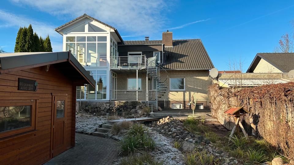 Thumbnail-Helle Erdgeschosswohnung mit Terrasse und Wintergarten