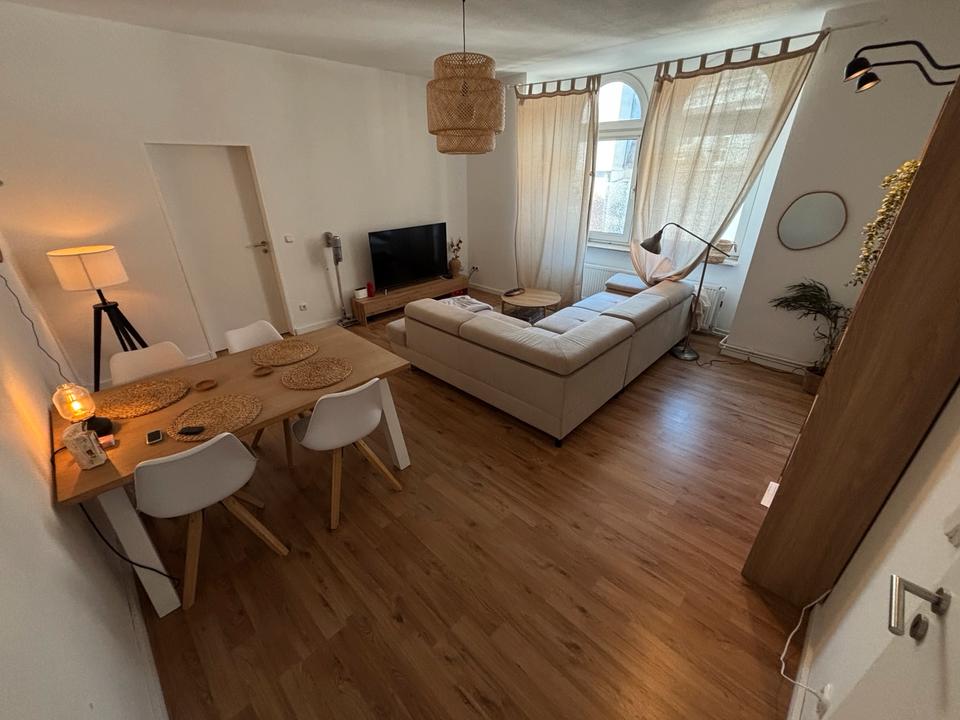 Thumbnail-Altbau Wohnung zentrale Lage