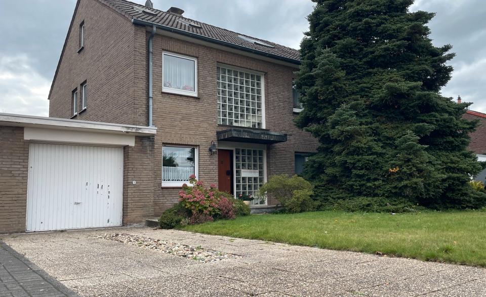 Thumbnail-Haus mit 8 Zi. Garage in Tönisvorst, Keller, sep. Wohneinht.