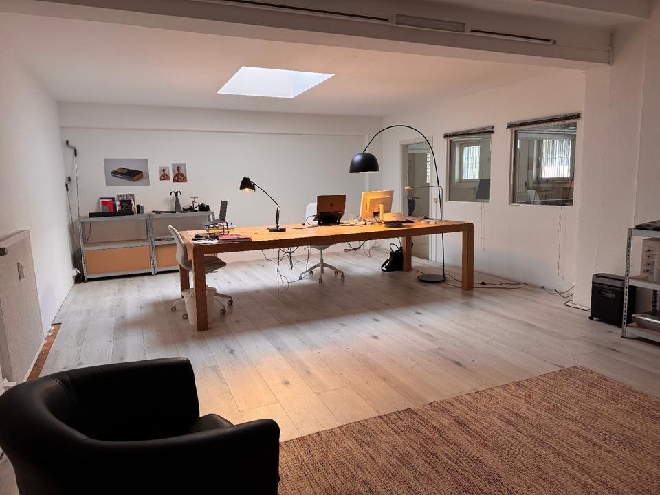 Thumbnail-Büroarbeitsplatz