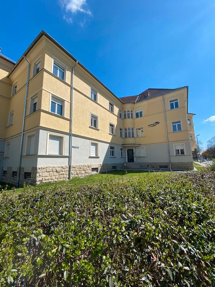 Thumbnail-3-Raum-Wohnung im Grünen mit Einbauküche und tollem Ausblick vom Balkon!