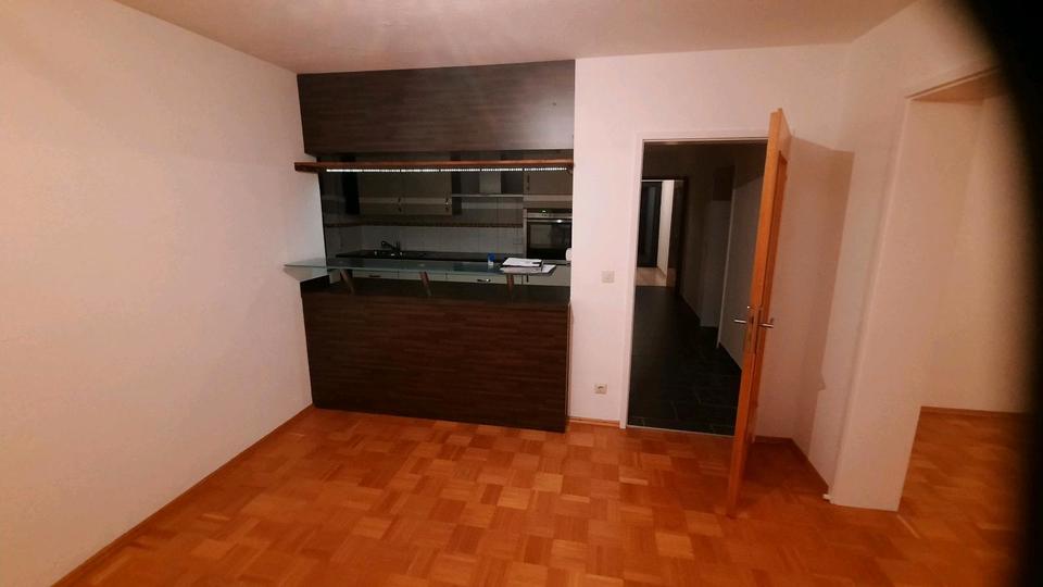 Thumbnail-3,5 Zimmer Wohnung mit großem Balkon