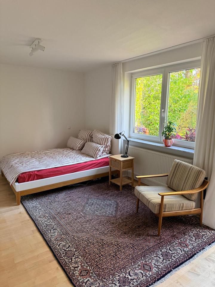 Thumbnail-Möbliertes Apartment mit Terrasse für WE-Heimfahrer; Warmmiete