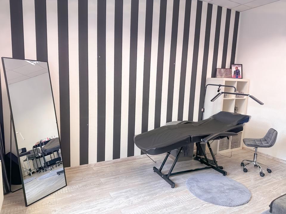 Thumbnail-Ich vermiete einen Platz im Studio, Stadt Essen!