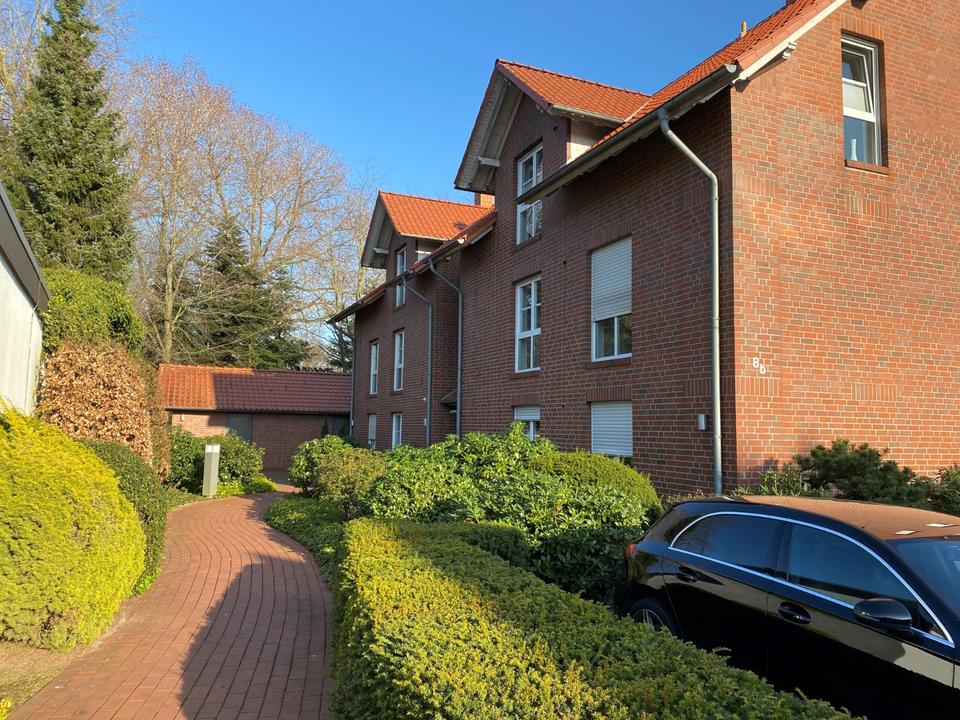 Thumbnail-3 Zi.; 88qm; Erdgeschoßwohnung; kleiner Garten; EBK; E-Ladesäulen