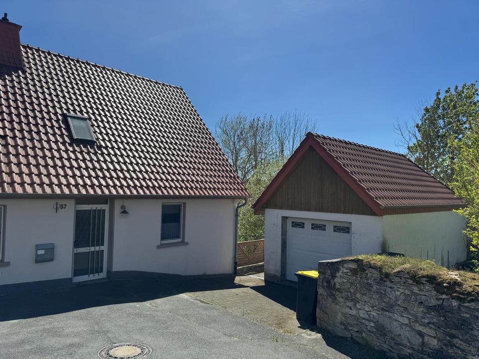 Thumbnail-Großzügiges Einfamilienhaus inkl. separater Einliegerwohnung