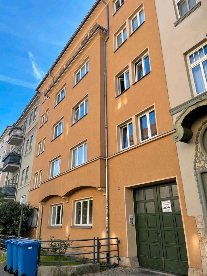 Thumbnail-Flexible Altbauwohnung mit großzügigem Raumangebot