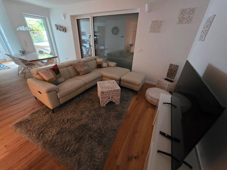 Thumbnail-Sonnendurchflutete, voll möblierte 2-Zimmer-Wohnung mit Garten