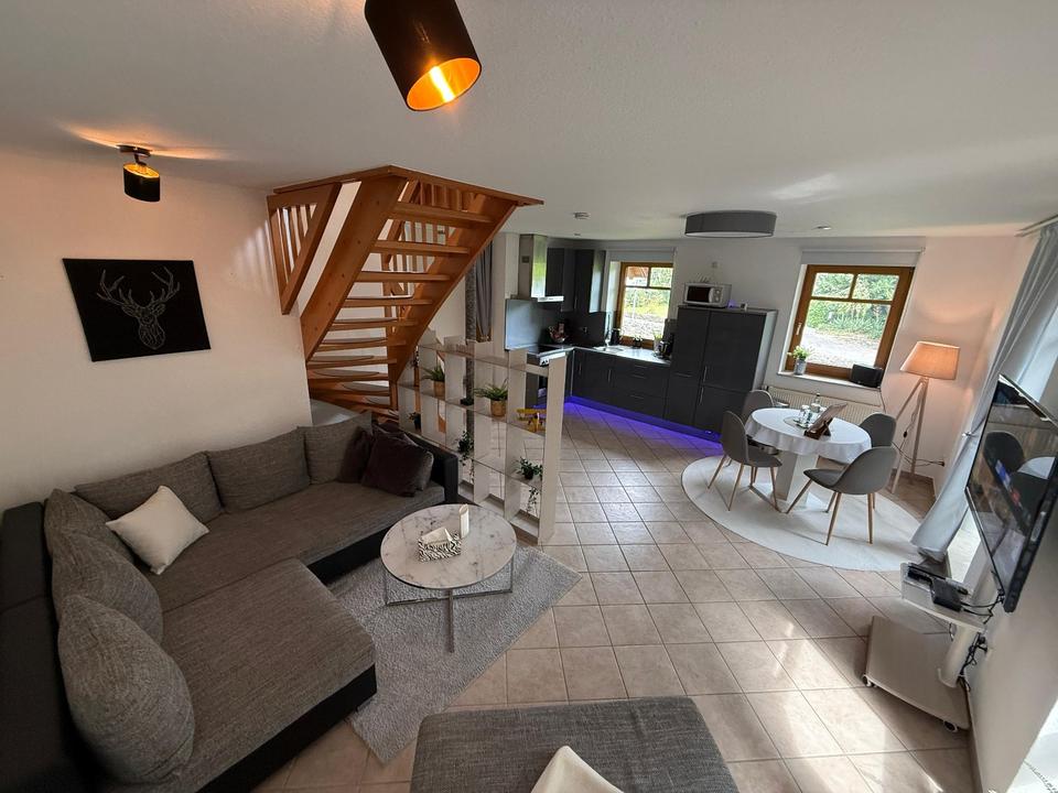 Thumbnail-Neu & voll möbliert: Maisonette-Wohnung (Kurzzeitmiete möglich)