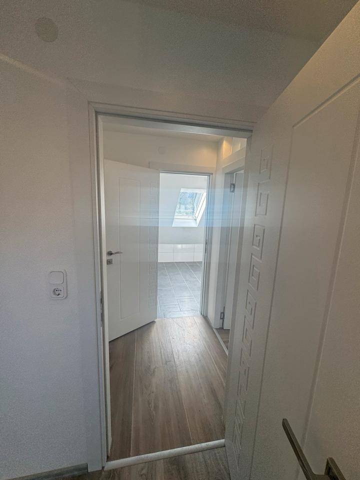 Thumbnail-Gemütliche neu Renovierte Dachgeschoss Wohnung in Holzhausen ad.
