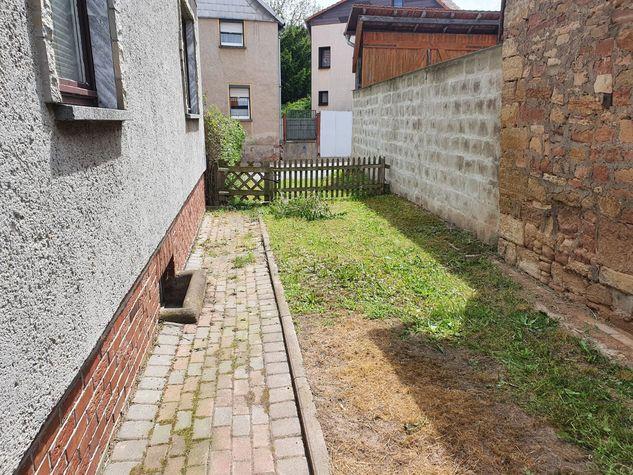 Thumbnail-Einfamilienhaus in der Natur