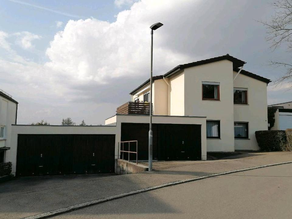 Thumbnail-Helle 3,5-Zimmer Wohnung mit Balkon und Garage von privat