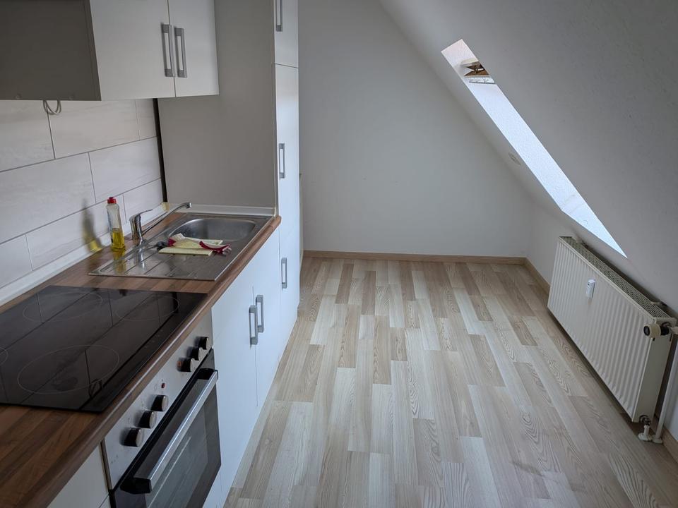 Thumbnail-Attraktive 2-Zimmer-Dachgeschoss-Wohnung in Wunstorf zu vermieten