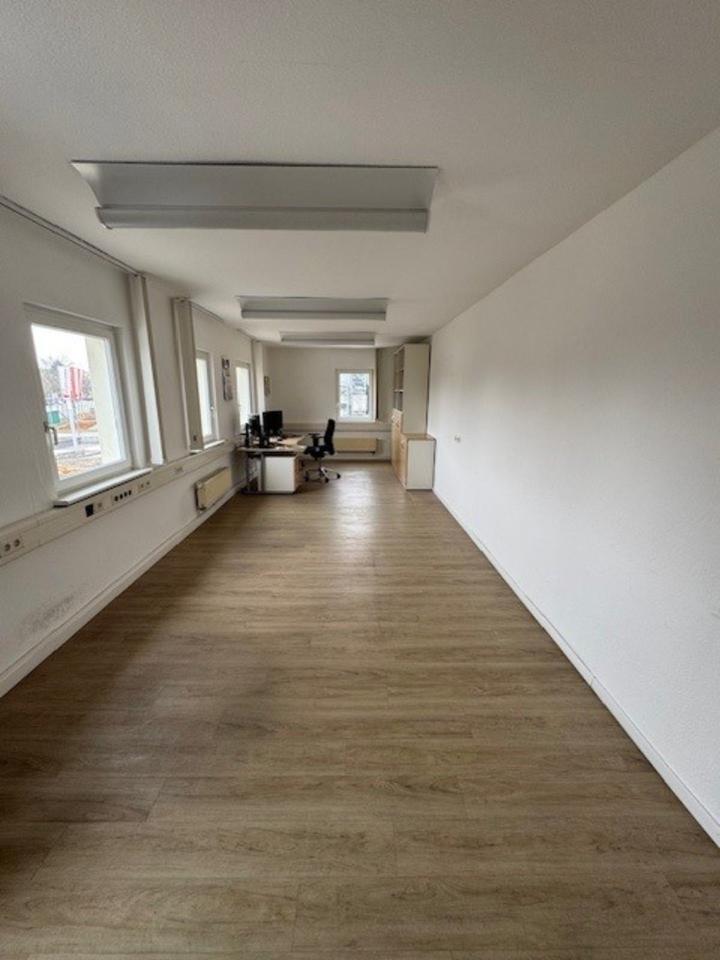 Thumbnail-Büroräume in Dresden-Reick zu vermieten - flexible Nutzung