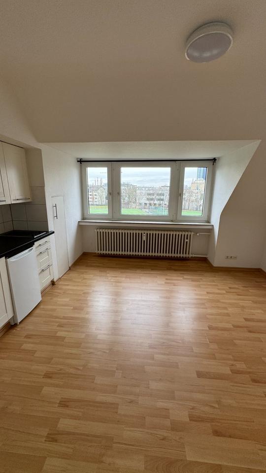 Thumbnail-Teilmöbilerte Wohnung in Düsseltal Uninähe