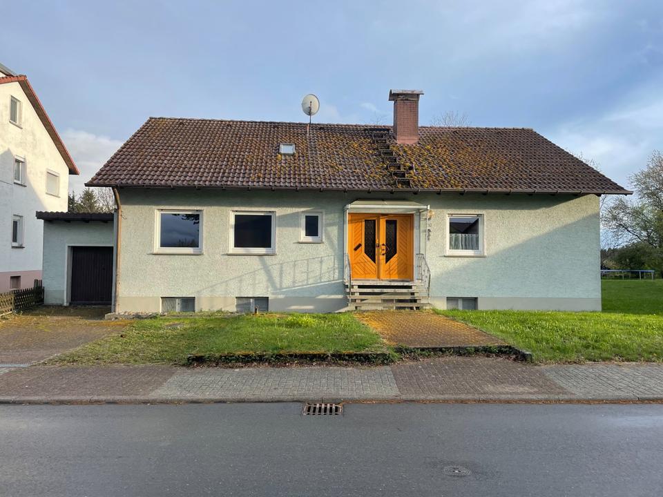 Thumbnail-Einfamilienhaus in ruhiger Lage mit unverbaubarem Blick ins Grüne