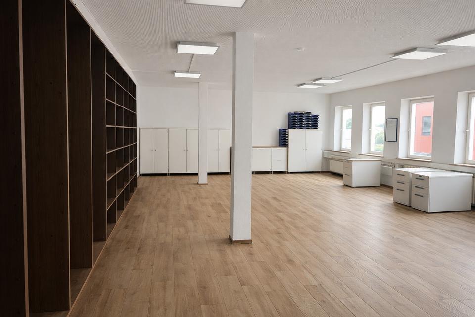 Thumbnail-BÜRO Studio Atelier - verschiedene Optionen (120 200 300 500 qm) sehr preiswert in Weidhausen b. Co