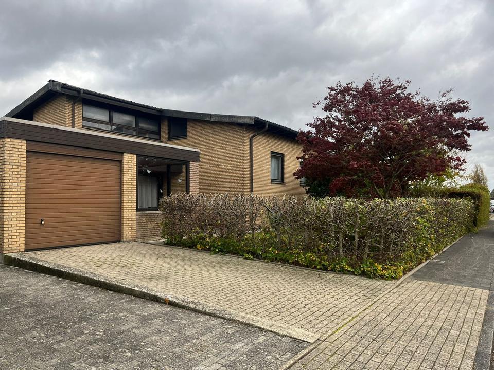 Thumbnail-Alleinstehendes, großzügiges Einfamilienhaus