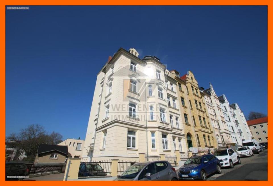 Thumbnail-Blick über die Stadt! Gemütliche 3 Raum DG Wohnung mit großem Mietergarten.